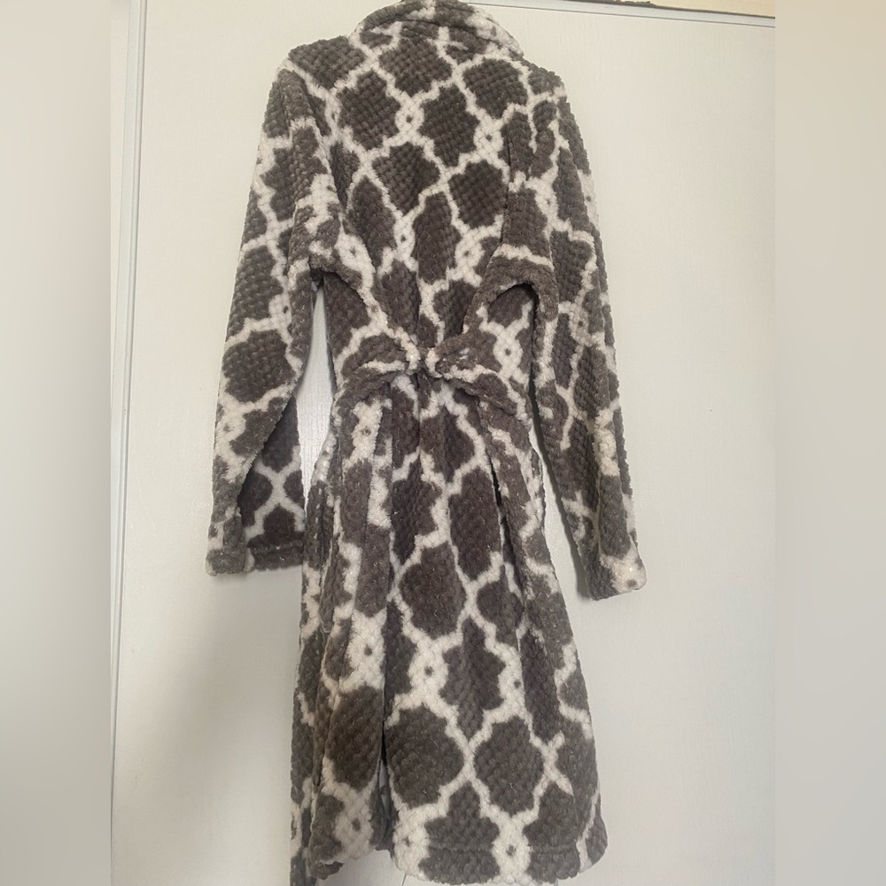 Better living robe size s